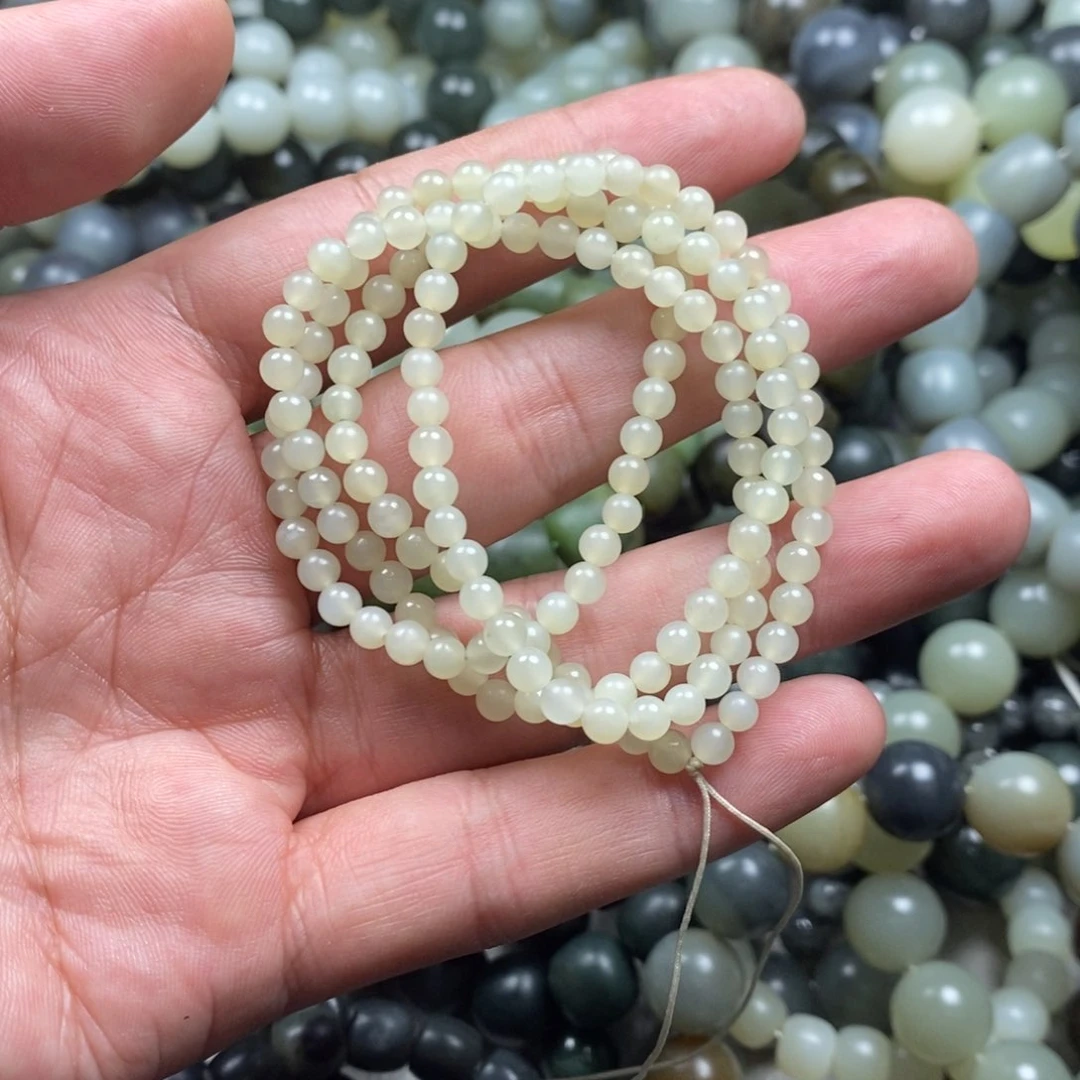 戴***板手串未镶嵌和田玉