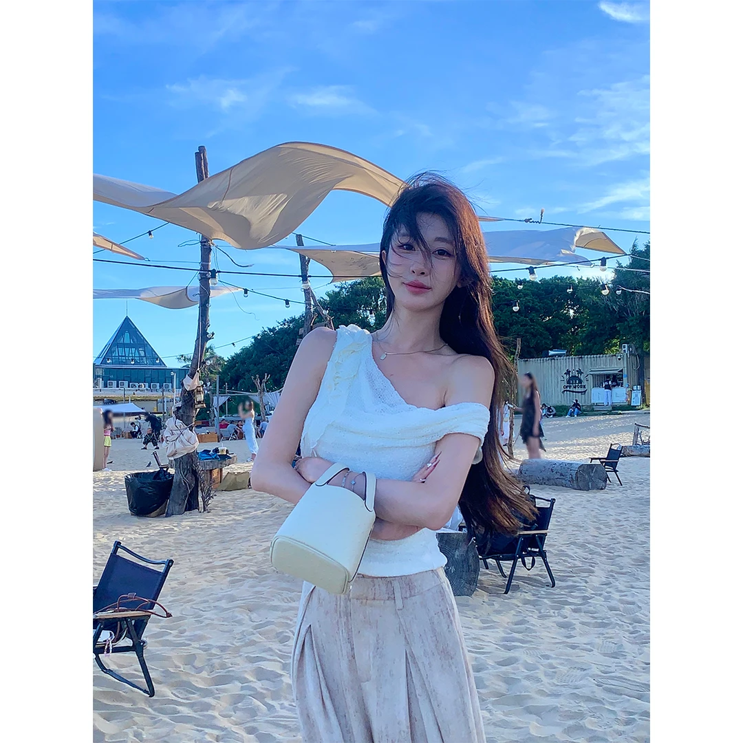 ACHI大也池◆午后漫游~荡领镂空蕾丝短袖t恤