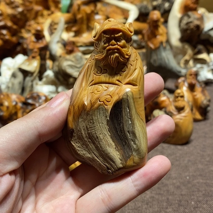 柏木（崖柏）手把钟馗