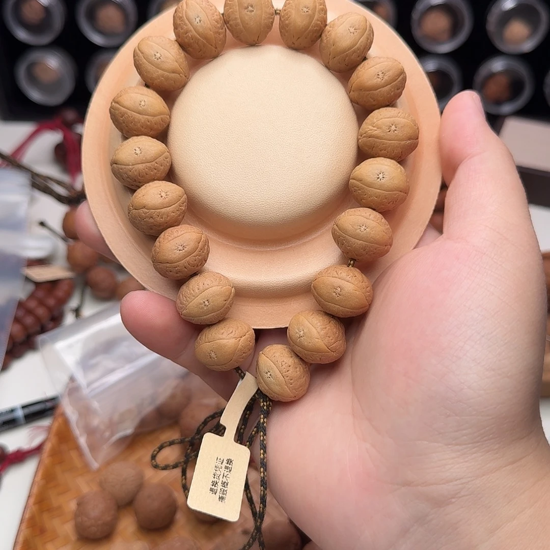 凤眼菩提吊坠卡姿兰大眼睛