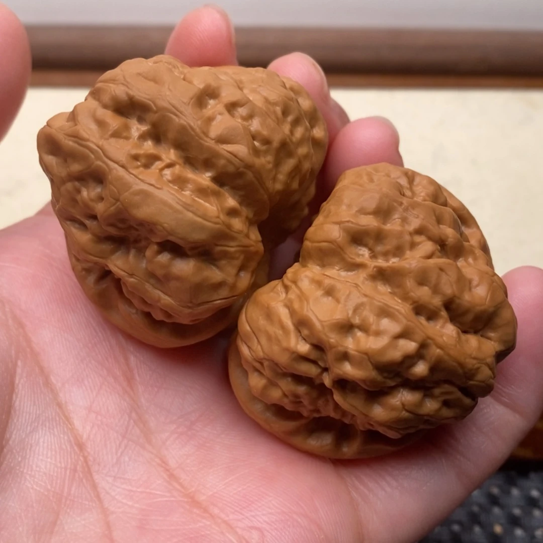 【闪购商品】把件文玩核桃边44左右