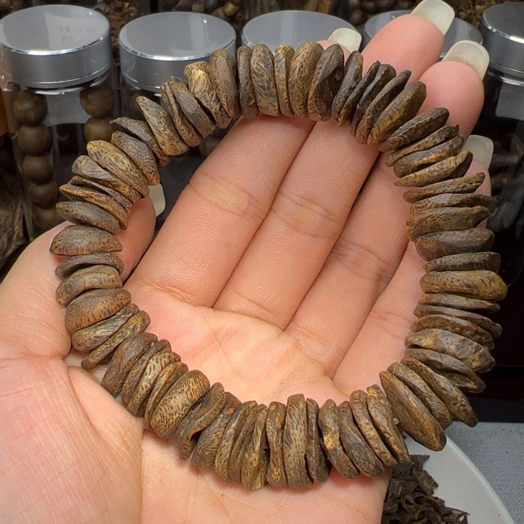 沉香手串海南乌身老料天然沉水包壳1.4mm