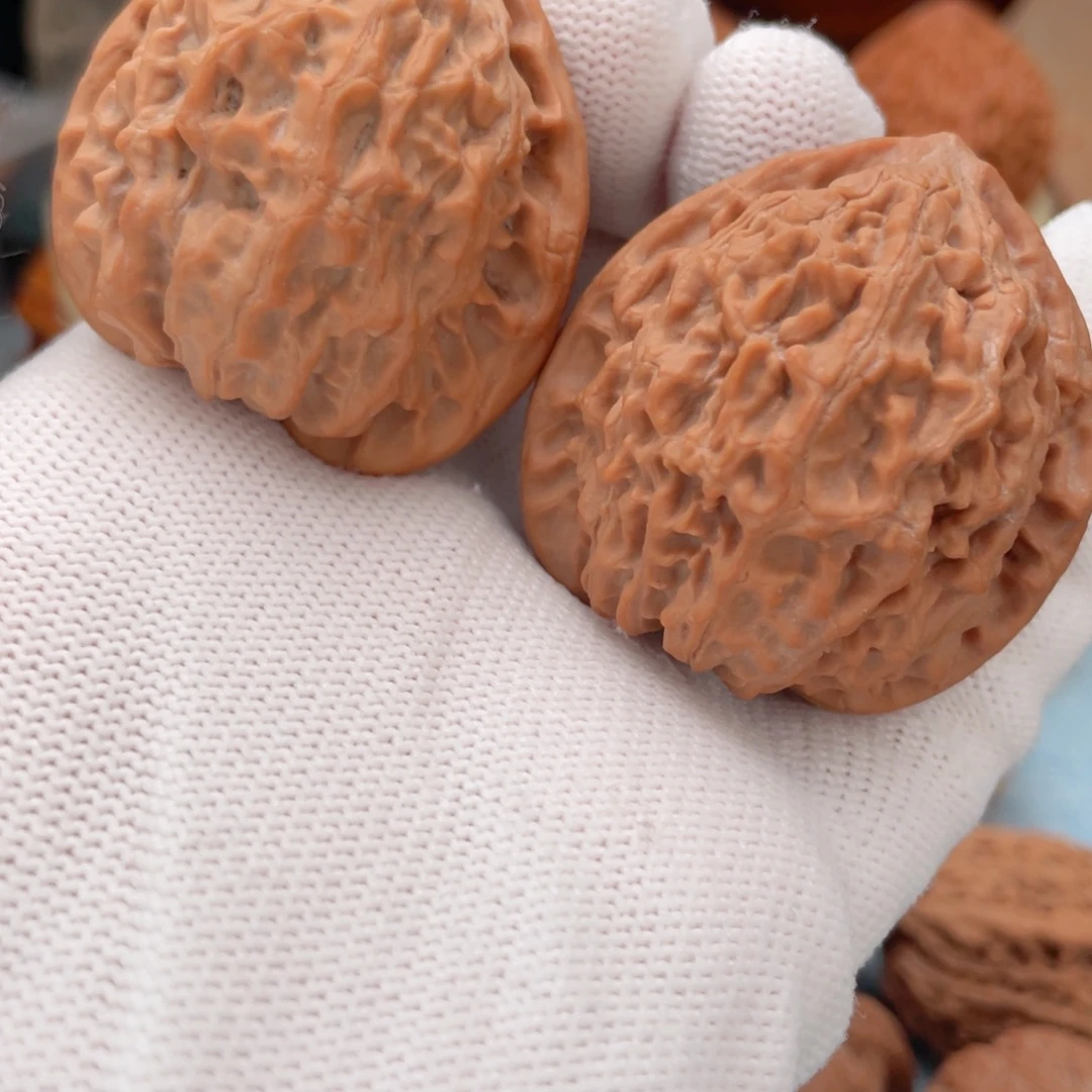 明***复桃核吊坠41尺寸金牛