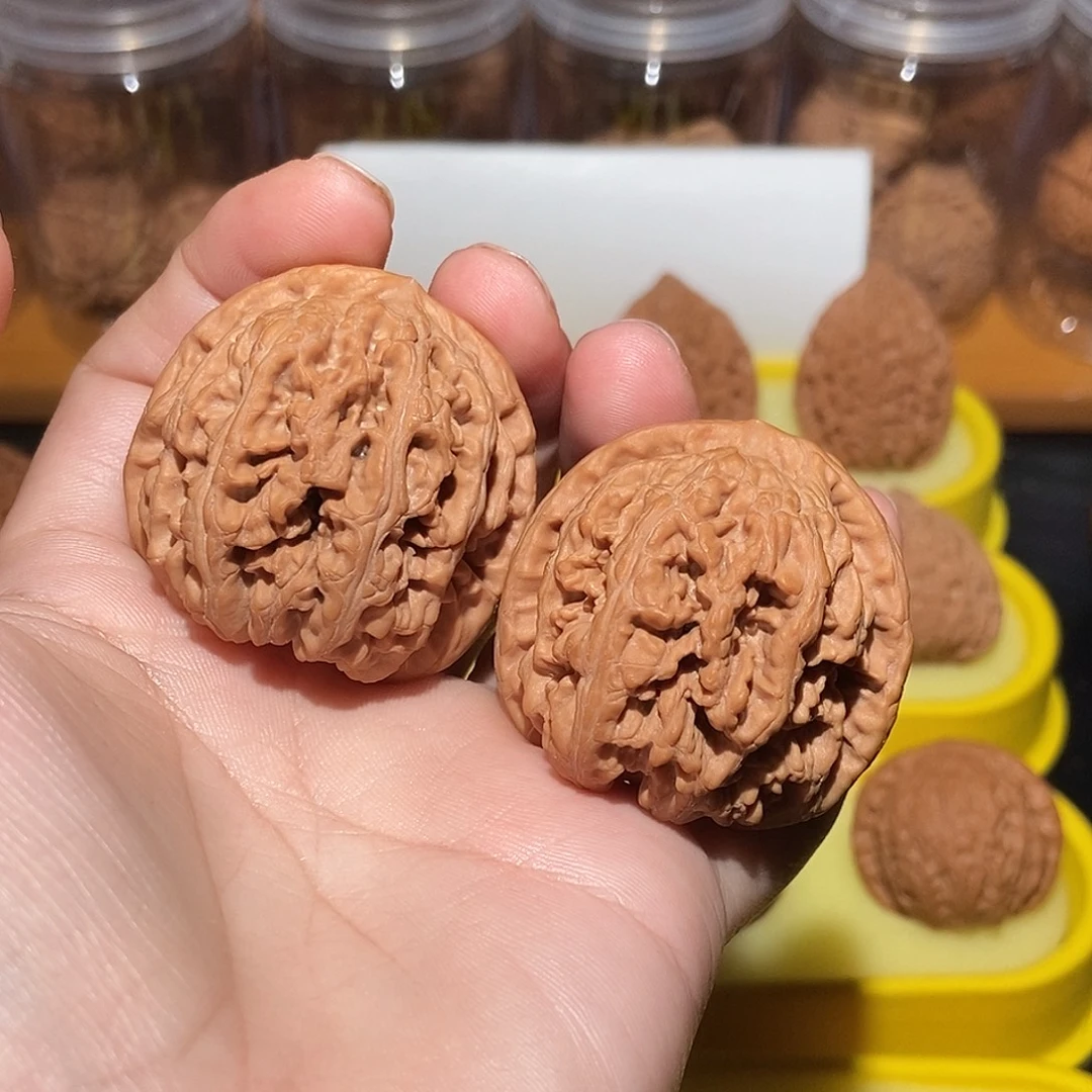 文玩核桃吊坠42球筋