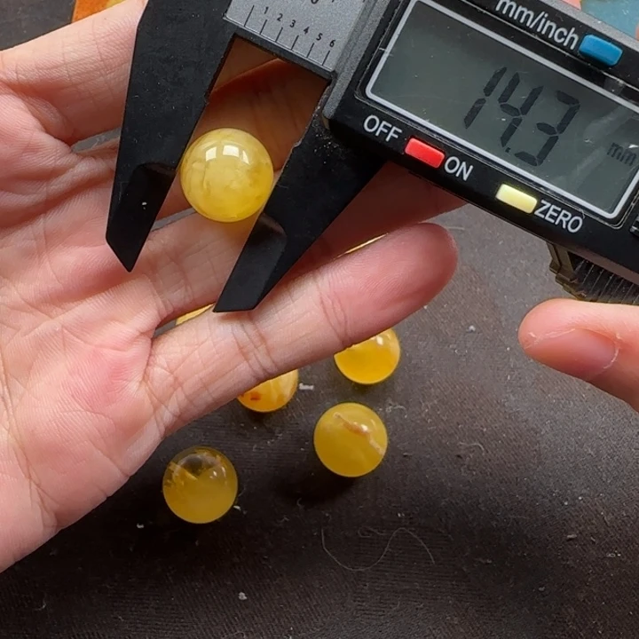蜜蜡未镶嵌珠宝奇石天然173