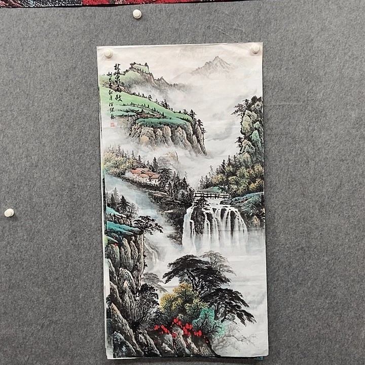 国画四尺竖版山水一副