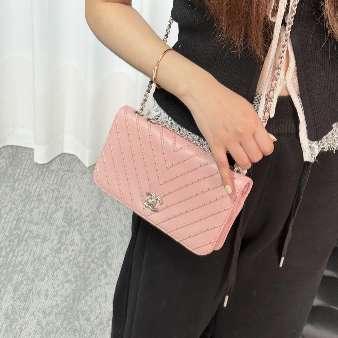 95新 Chanel/香奈儿 淡粉色V纹CF链条斜挎包cy