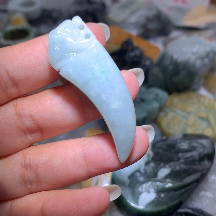 翡翠未镶嵌颈饰保真天然A货翡翠