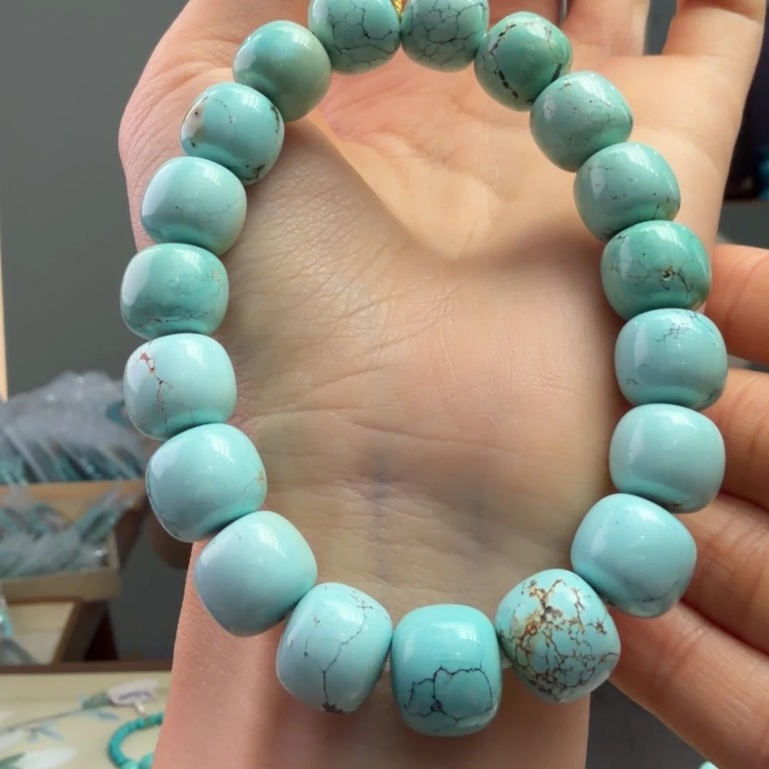 绿松石未镶嵌颈饰