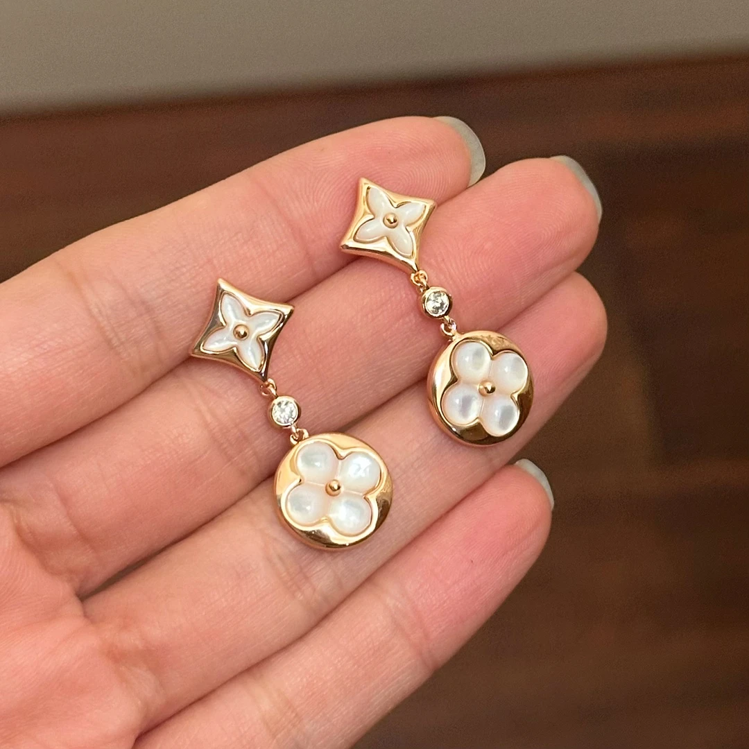 铜合金贝壳耳饰 E0506 时尚气质四叶草耳环