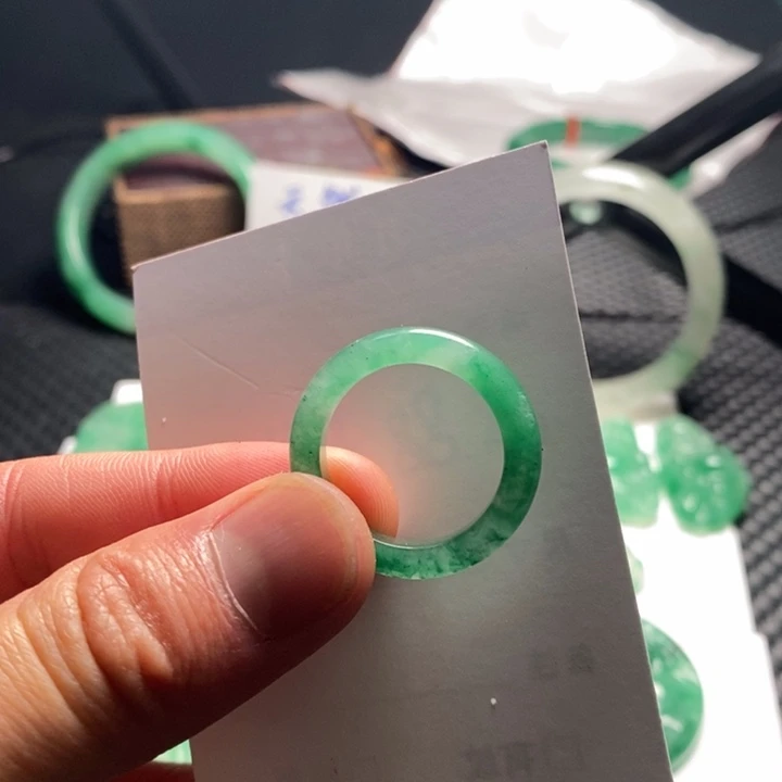 石英质玉戒圈未镶嵌天然非洲翠