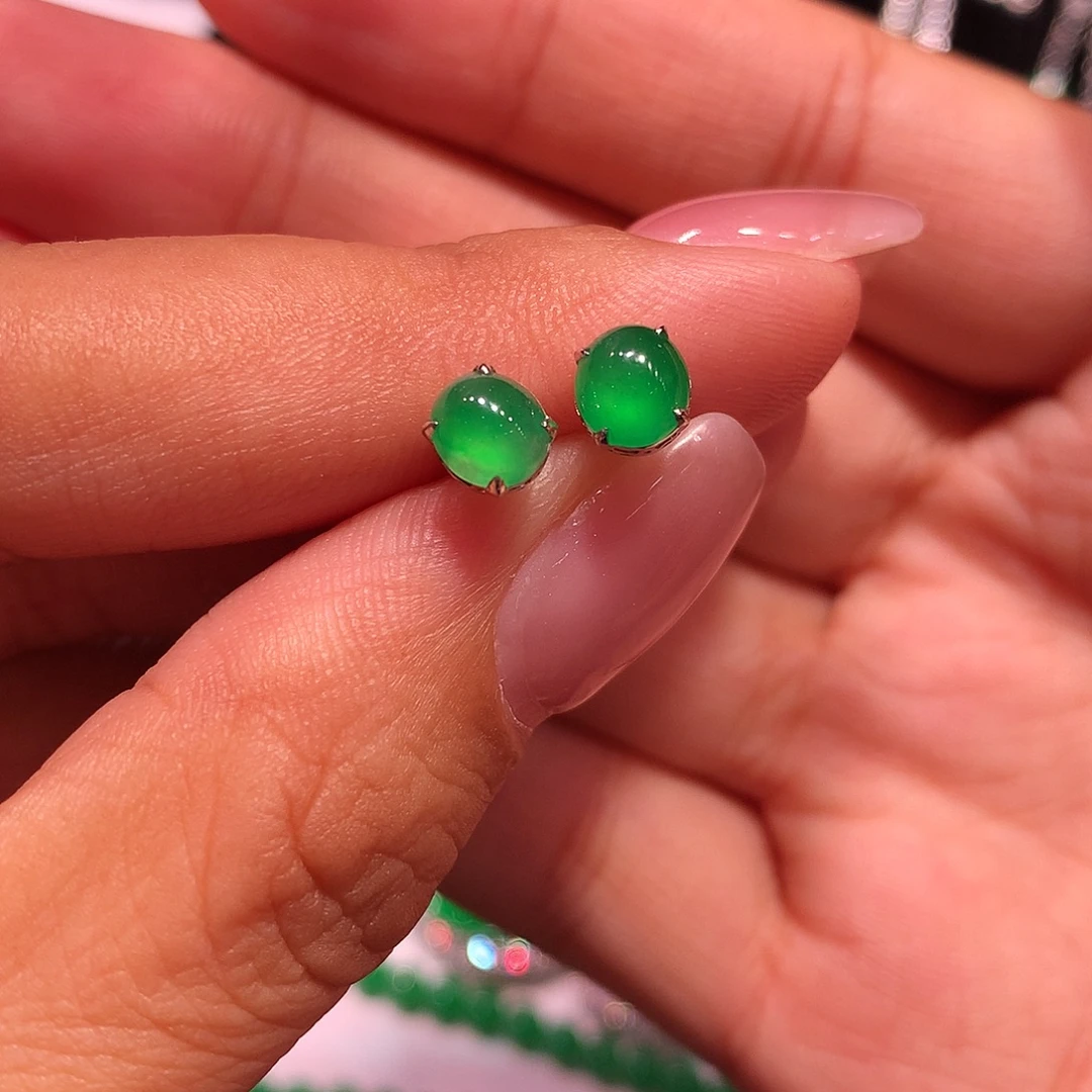 翡翠18K金镶嵌耳饰