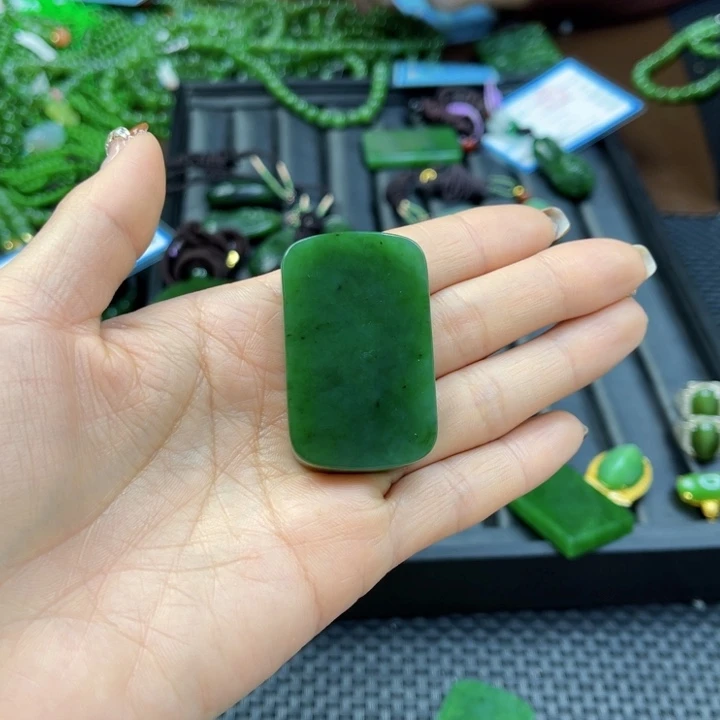 【闪购商品】和田玉（碧玉）颈饰未镶嵌