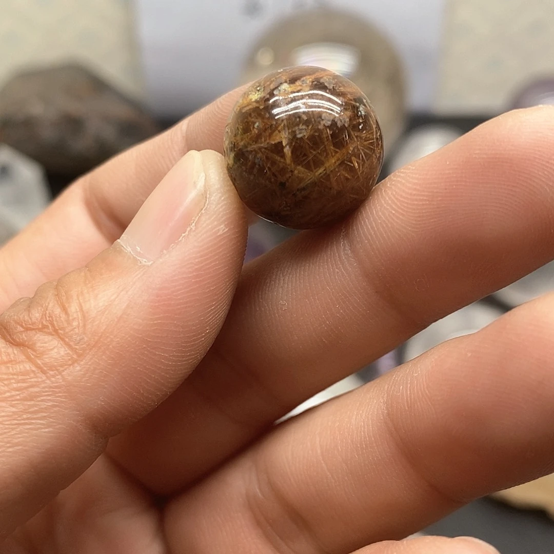 水晶114未镶嵌有矿坑