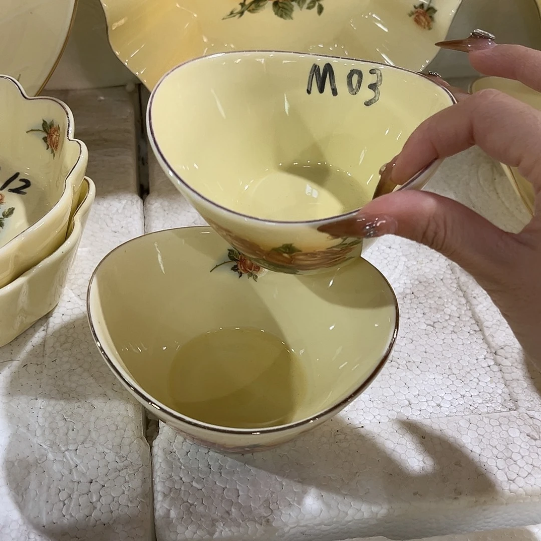 星博陶瓷有限公司2个