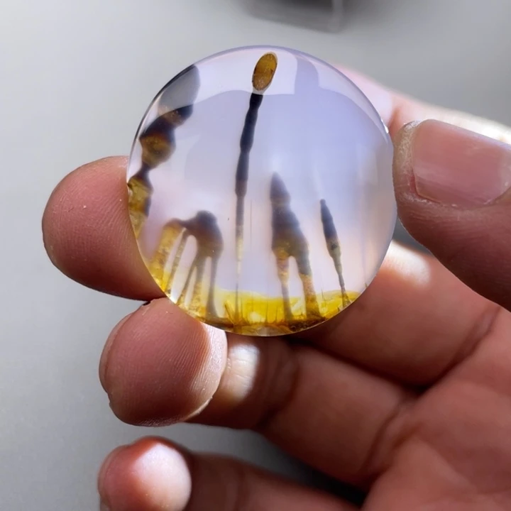 玛瑙/玉髓颈饰未镶嵌路*