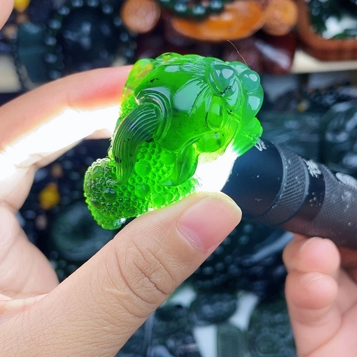 蛇纹石玉合金手链泰山玉金蟾