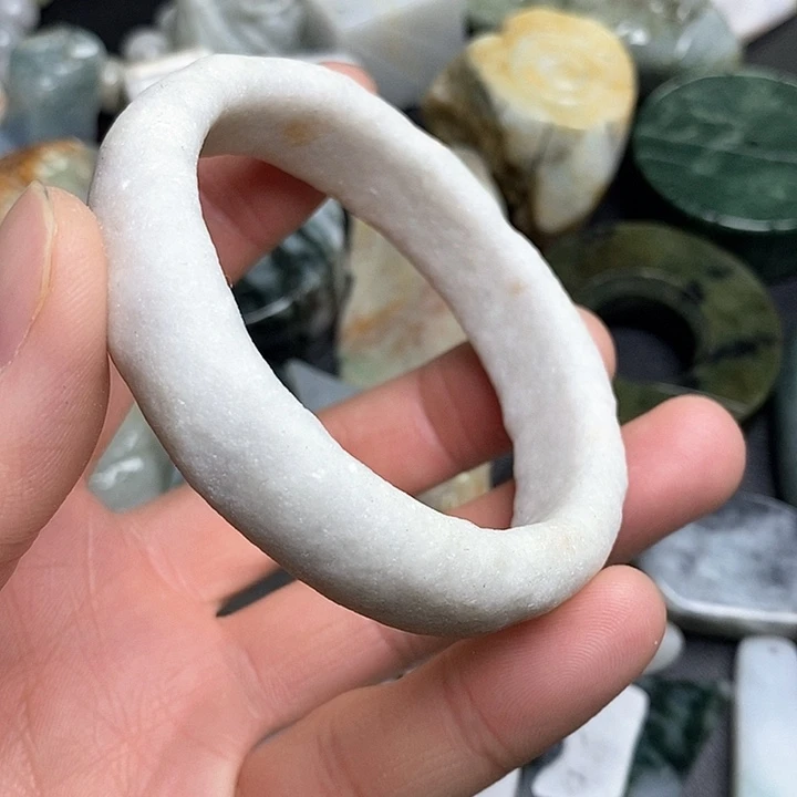 翡翠未镶嵌颈饰天然翡翠49