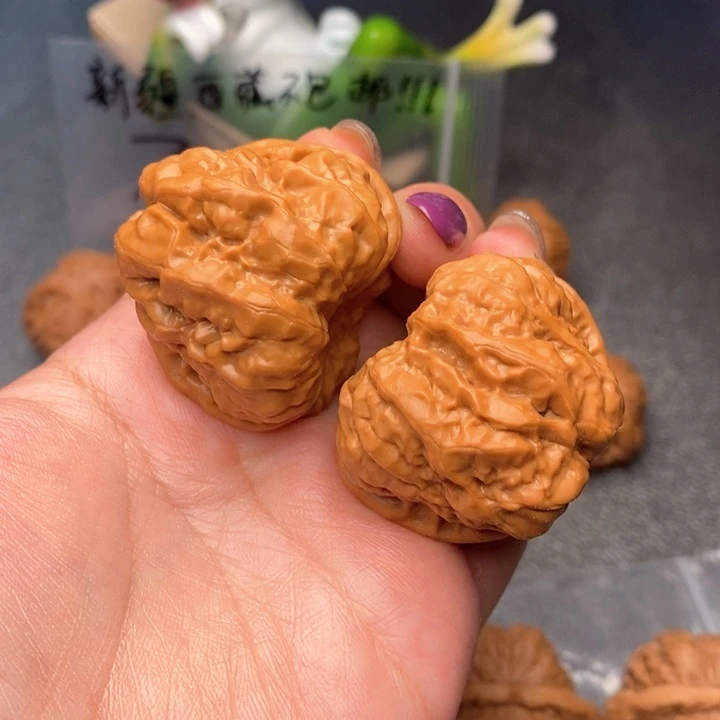 文玩核桃吊坠?****?娃娃402