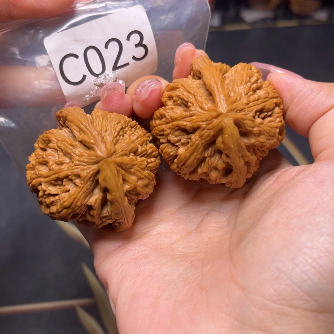 文玩核桃吊坠大粗筋47