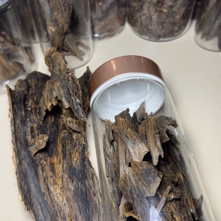 风车木（黑檀木）阿*野生棋楠虫漏118克加虎斑棋68.9克