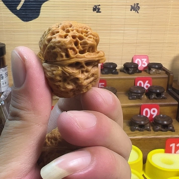 文玩核桃吊坠小青蛙