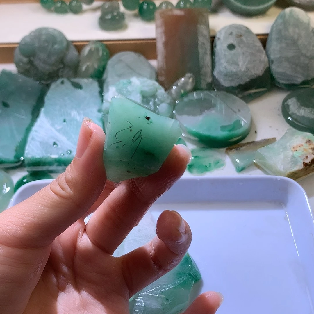 石英质玉未镶嵌珠宝半成品