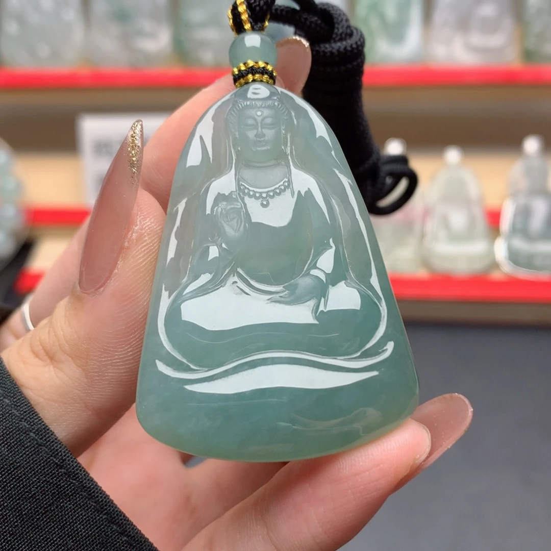 翡翠未镶嵌颈饰素衣观音