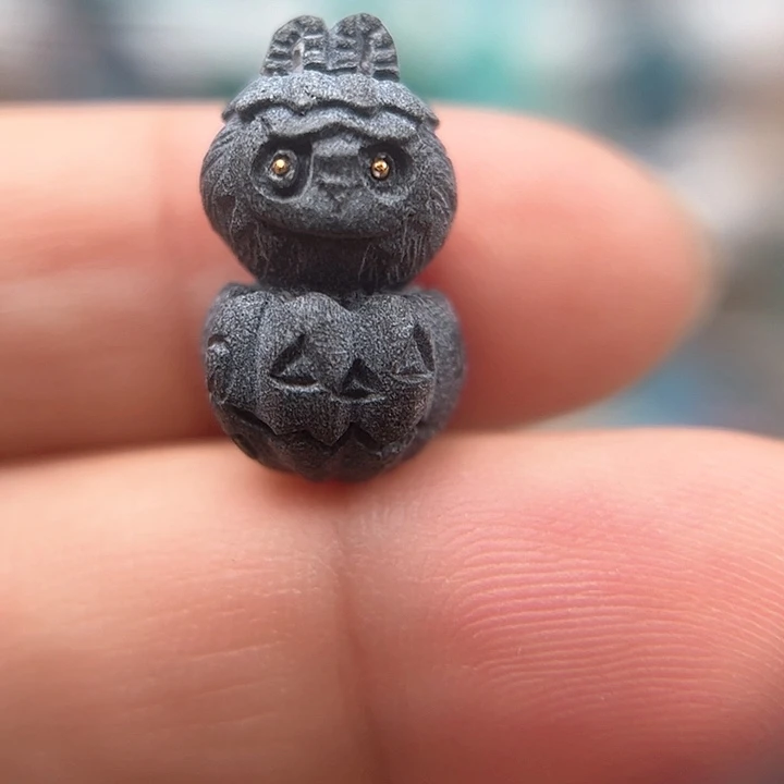 绿松石颈饰未镶嵌我****?