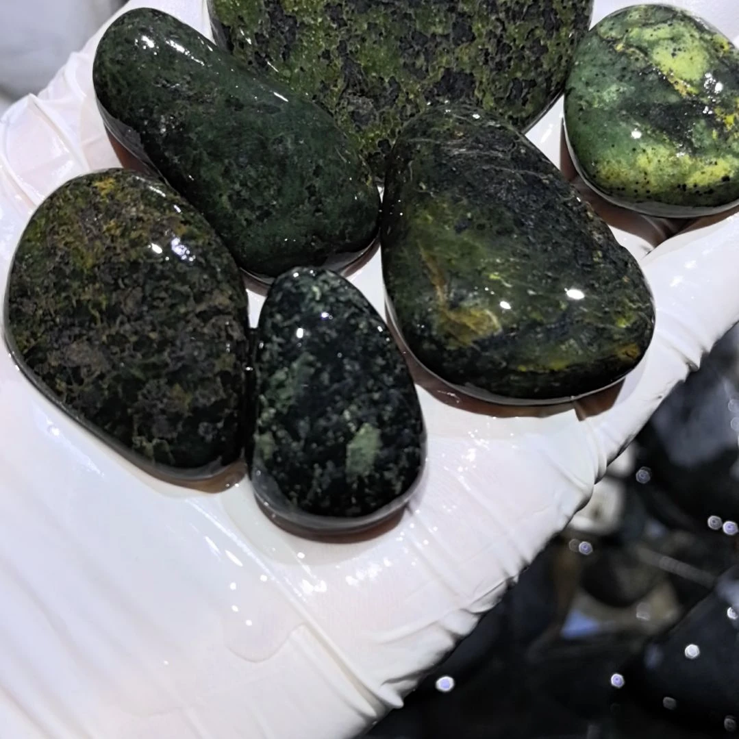 落***纷藏玉药王石原石六颗