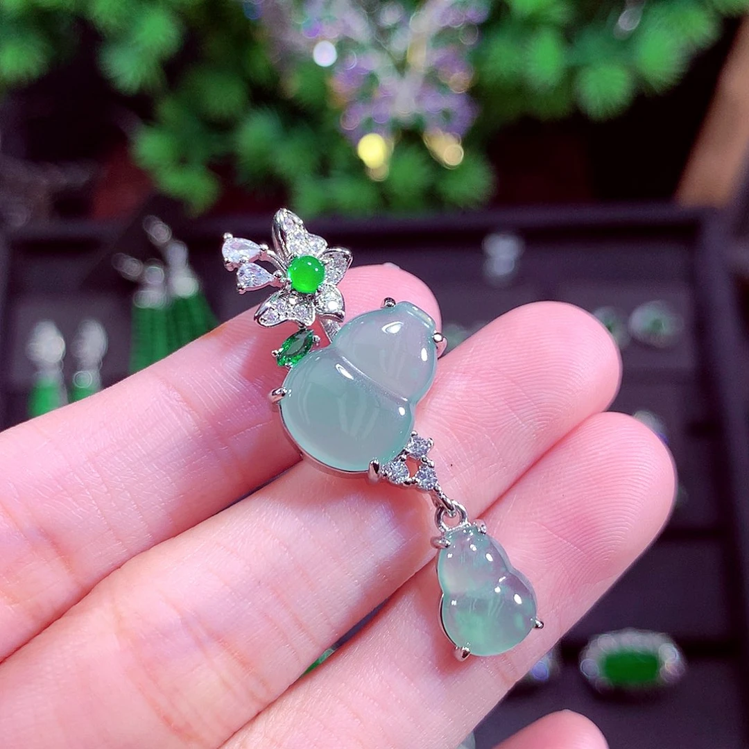 颈饰未镶嵌翡翠天然