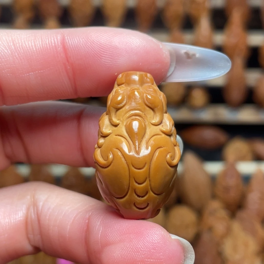 橄榄核把件独角貔貅