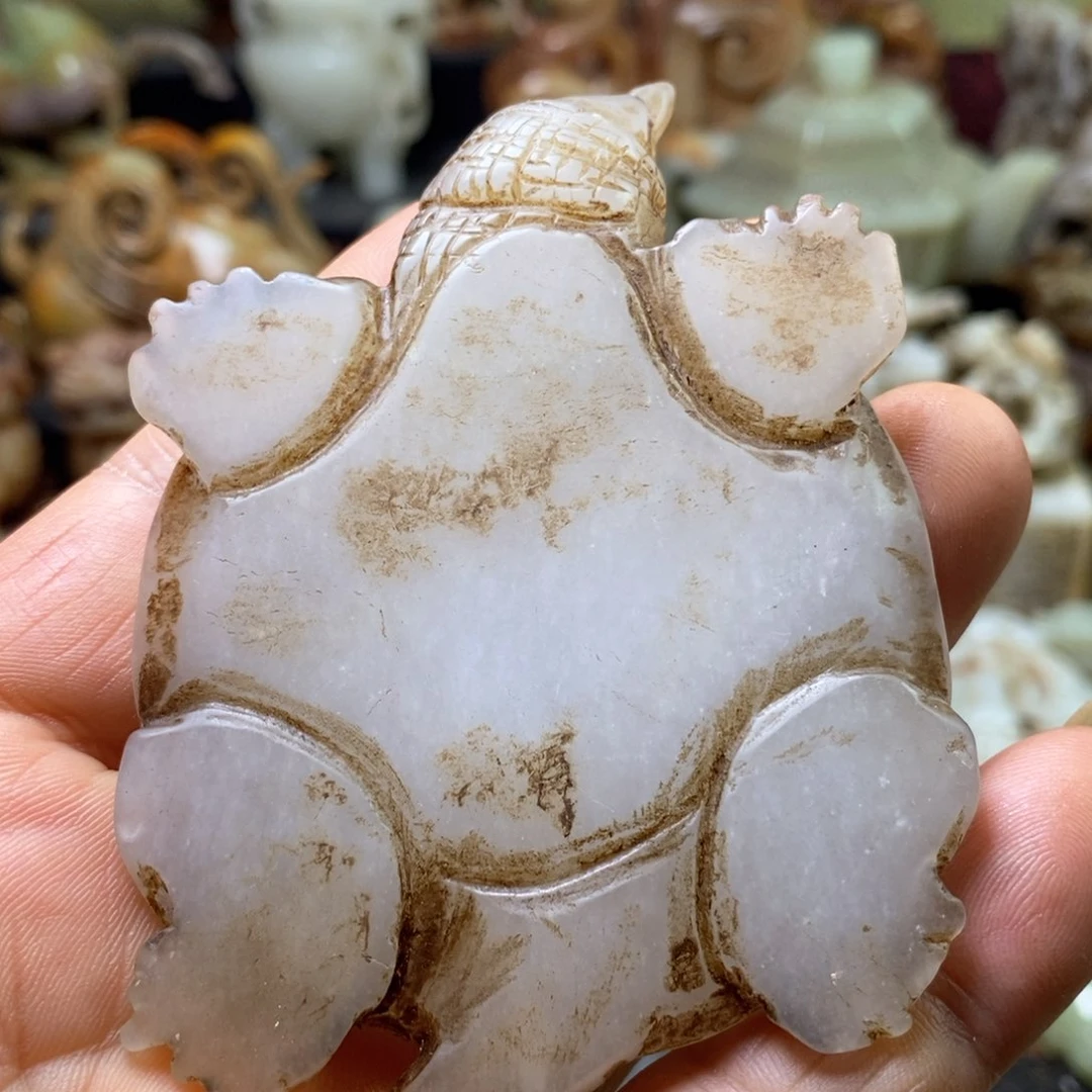 颈饰未镶嵌和田玉（青玉）