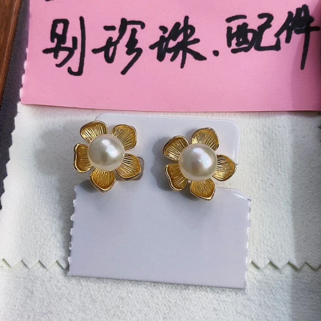 银S925镶嵌耳饰淡水珍珠