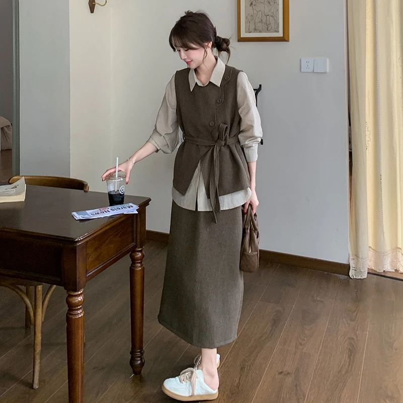 实拍咖色韩系高级感马甲装裙女秋季2025新款气质衬衫半身裙三件套