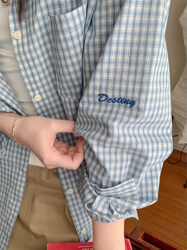 早秋新款格纹刺绣衬衫女韩系简约宽松百搭蓝格子衬衫女气质上衣潮