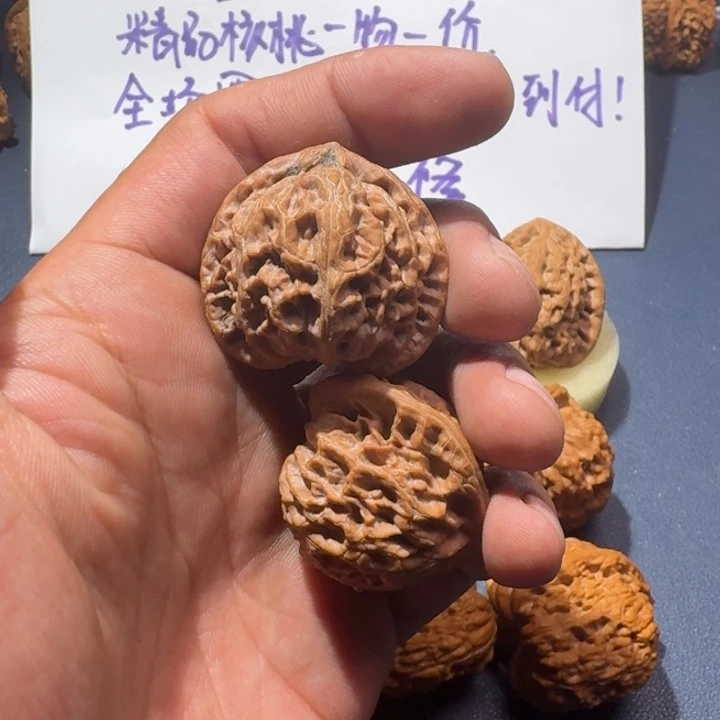 文玩核桃吊坠番**o宫灯