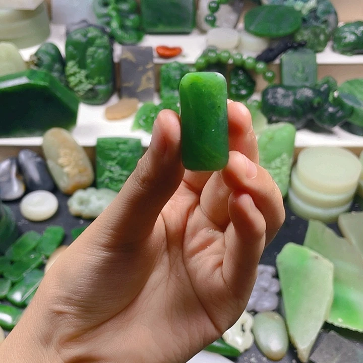 和田玉（碧玉）未镶嵌挂件