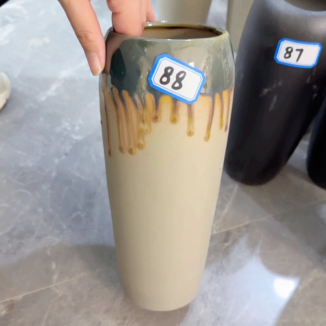 88号陶瓷高25厘米微瑕一个