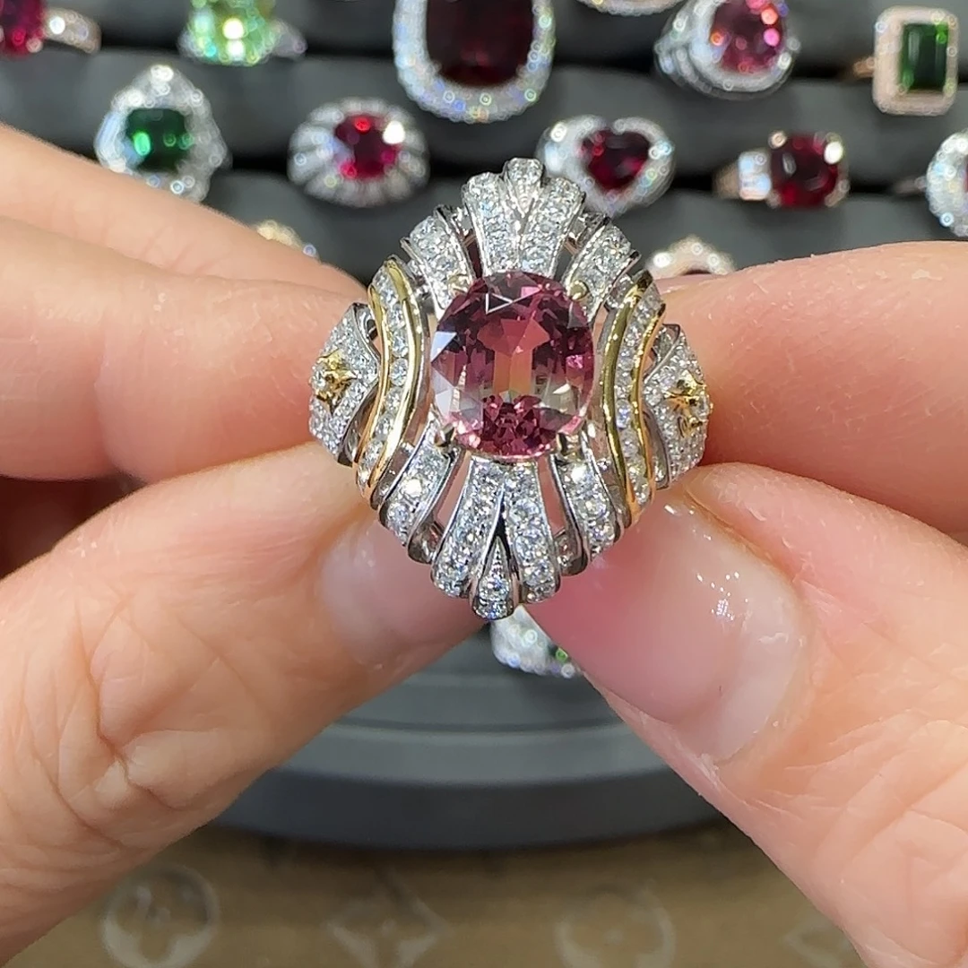 戒指18K金镶嵌碧玺2.05ct