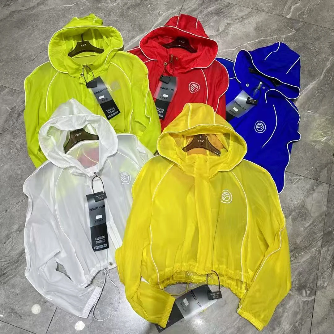 2025新款时尚洋气个型小众反光贴连帽牛角肩高级防晒外套百搭潮流