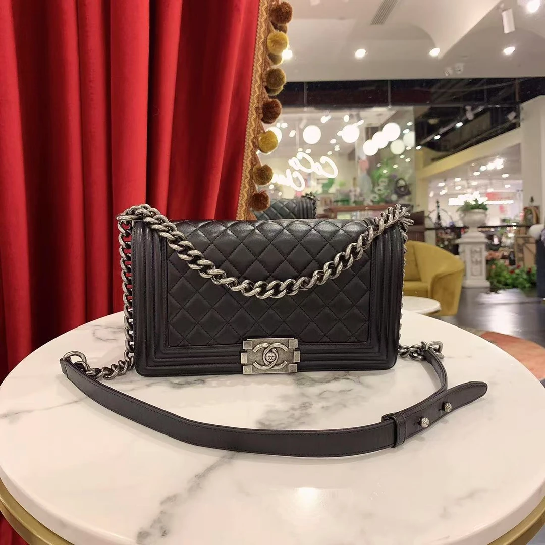 95新 Chanel/香奈儿 儿Leboy中号黑色银扣单肩包/单肩包/88597444