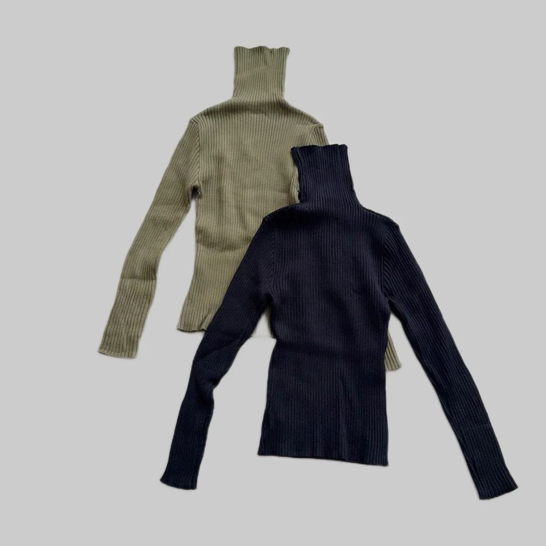 L224 高领两色针织打底毛衣