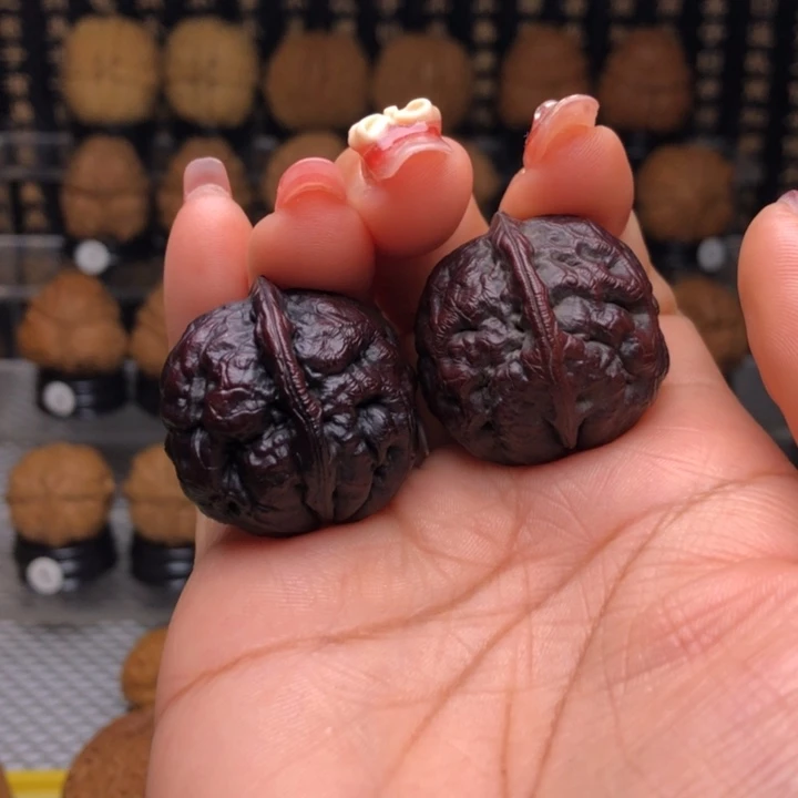 橄榄核吊坠25脑纹蛙