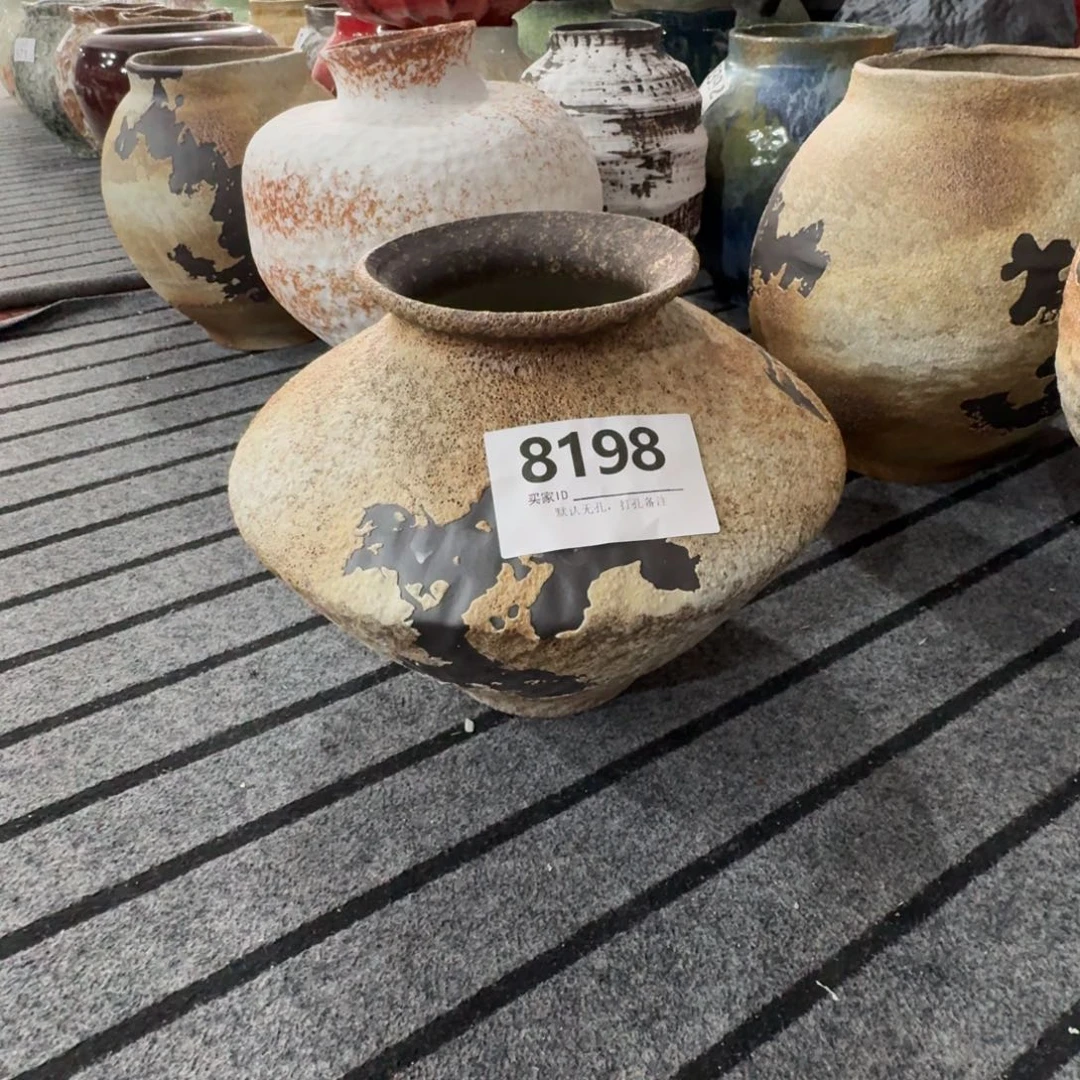 摆件陶花瓶默认无孔口10高23编码8198