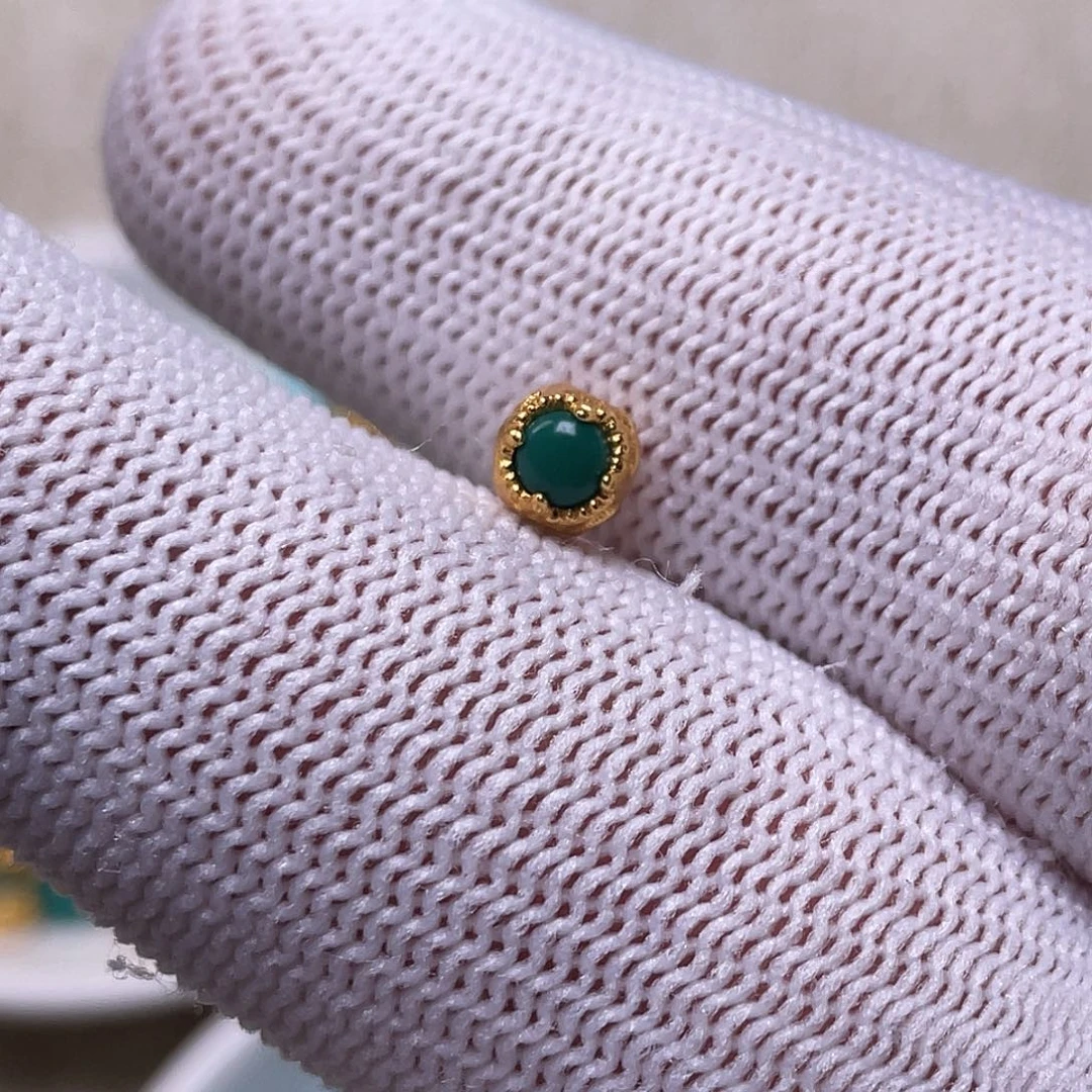 绿松石18K金镶嵌配饰5.5