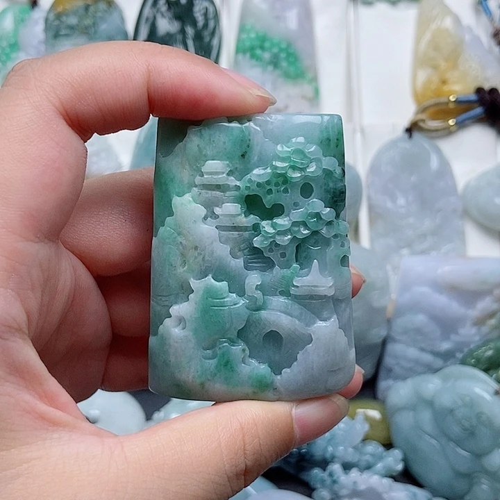 翡翠未镶嵌颈饰翡翠