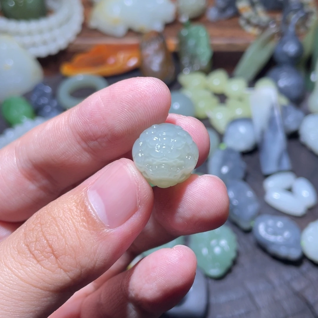 和田玉颈饰未镶嵌桀**空