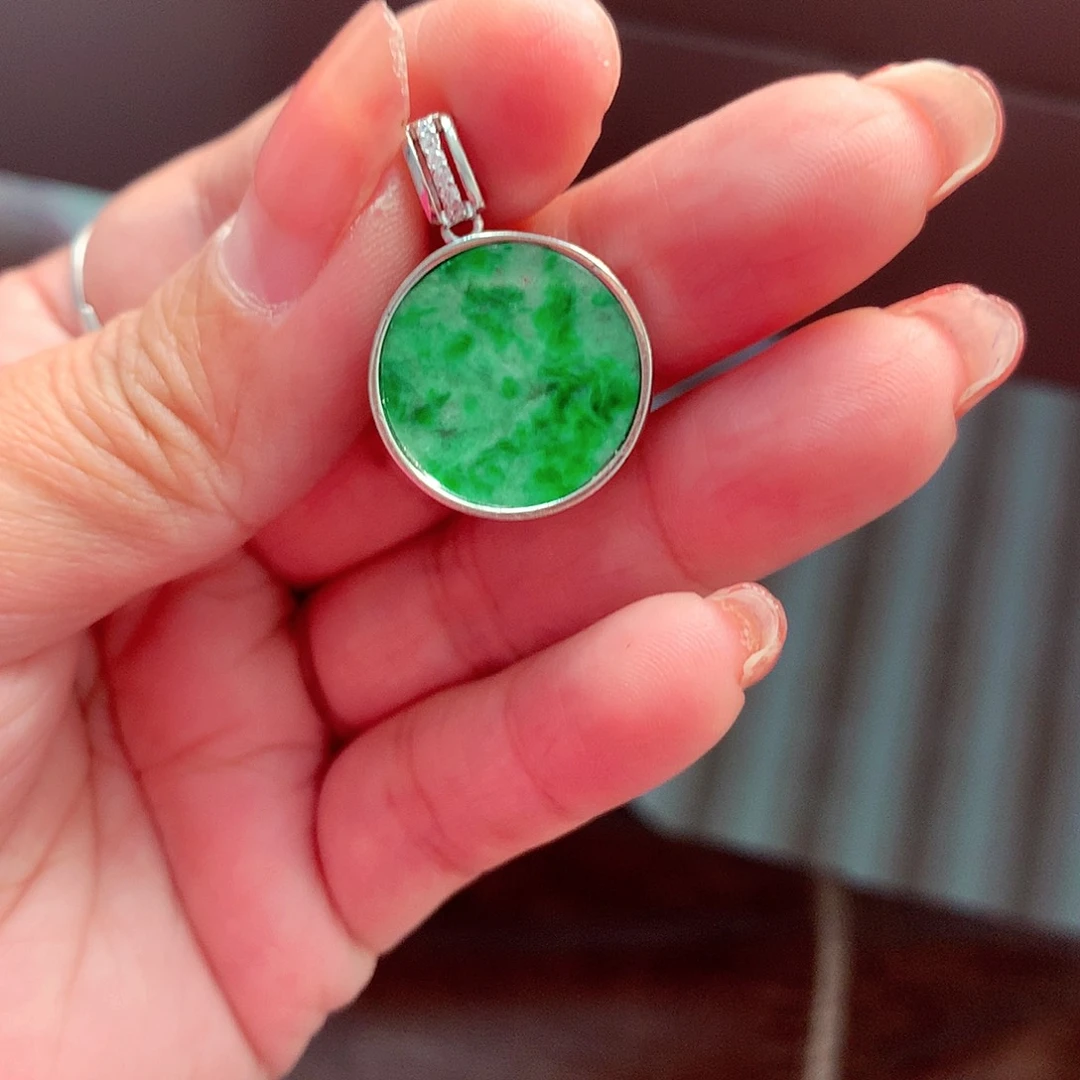 翡翠颈饰银S925镶嵌翡翠