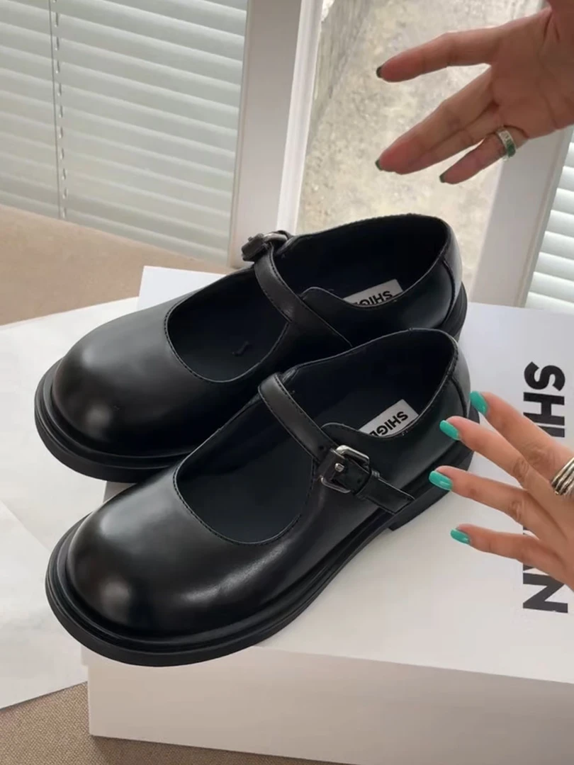 诗歌兰女鞋2025春季款英伦风复古显瘦玛丽珍鞋学院风一字带小皮鞋